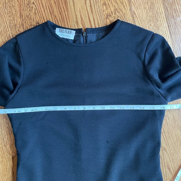 Vintage Bill Blass dress with scalloped skirt style lines - Picture 11 of 11